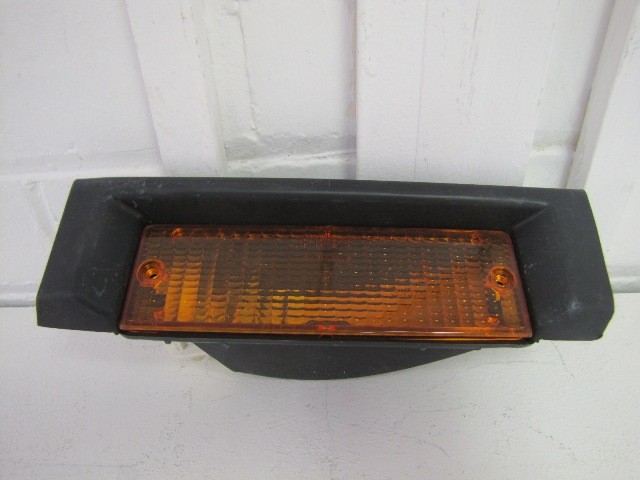 Front Indicator - Amber