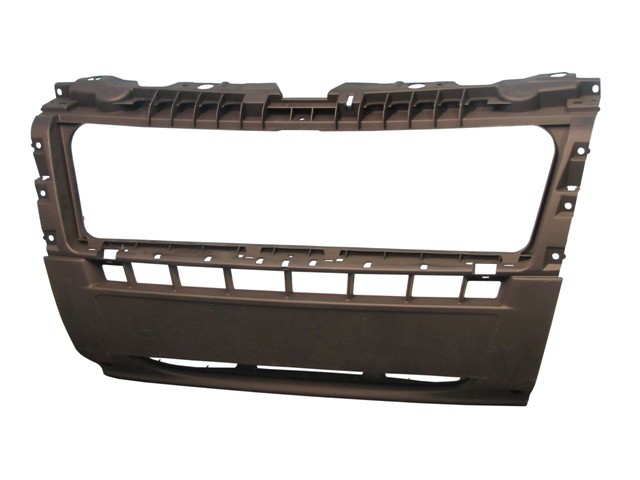 Front Bumper - Centre Section  (To December 2006)