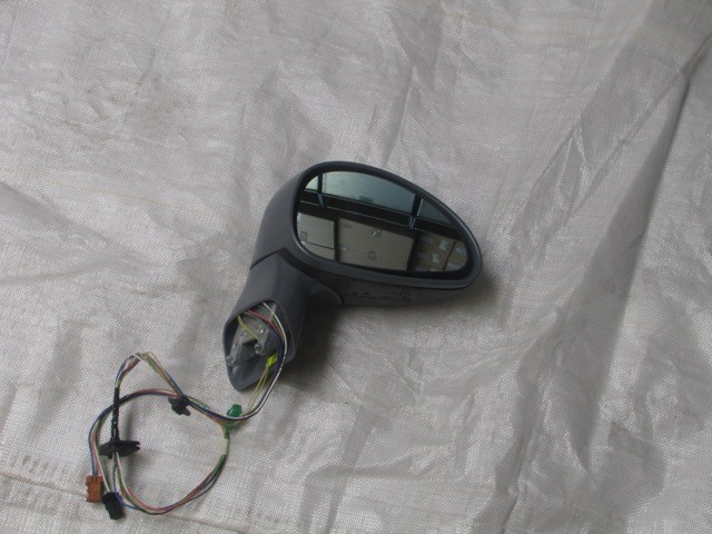 Door Mirror Electric/Not Heated/Manual Fold R/H