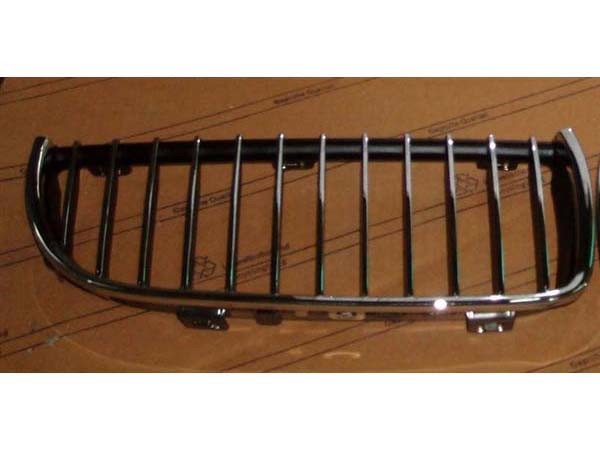 Front Grille 6 Cylinder RH