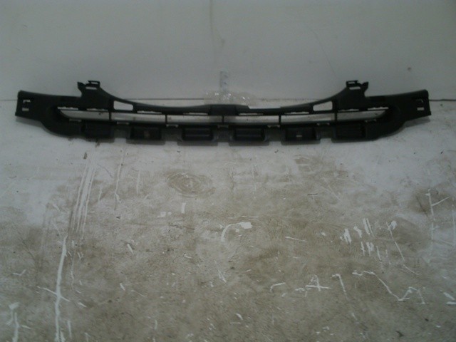 Citroen C3 5 Door 2005-2009 Front Bumper Retainer Guide - Centre