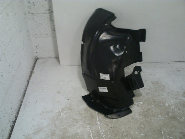 Renault Scenic 1999-2003 Front Wing Splashguard (Front Part)