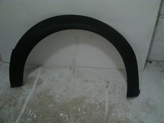 Front Wing Moulding
