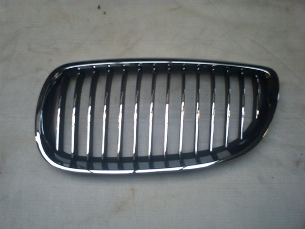 BMW 3 Series 2006- Coupe Front Grille Section (Chrome Surround)