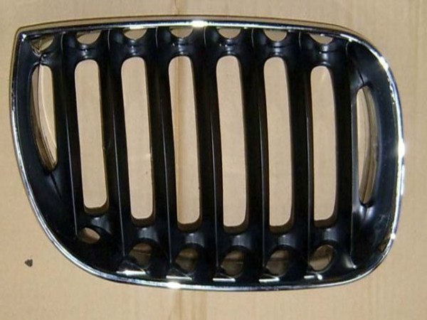 BMW X3 2004-2006 Front Grille Section (Chrome Surround)
