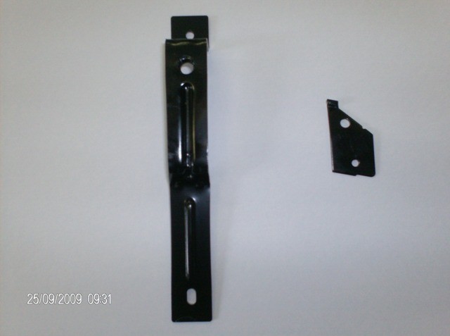 Ford Transit Mk6 2000-2006 Front Bumper Corner Bracket (Models With Lamp Holes)
