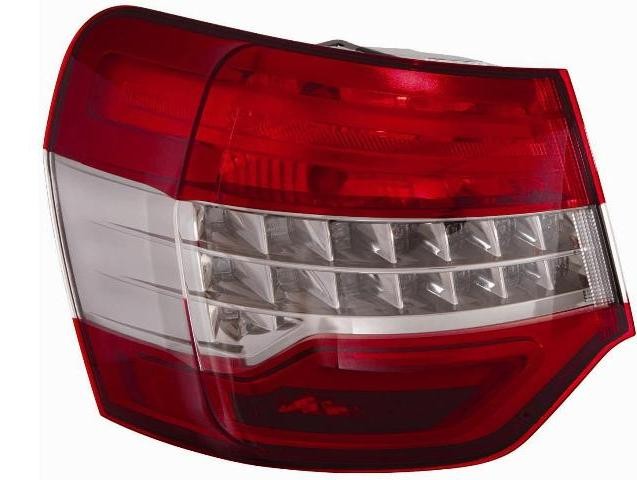 Citroen C5 2011- Saloon Rear Lamp - Wing  (2011-)